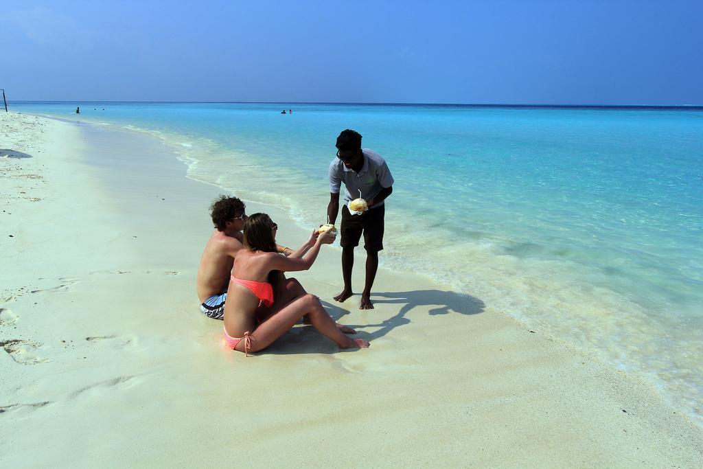 Tropic Tree Maldives Hotel Gulhi Esterno foto